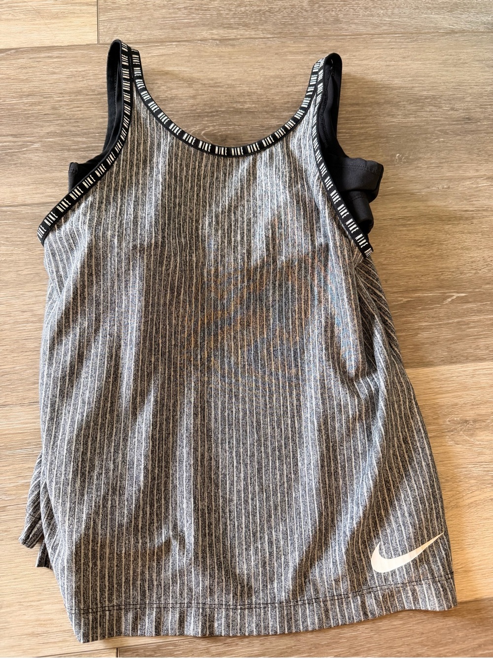Girls Nike Dri Fit Tank Top - Size Medium